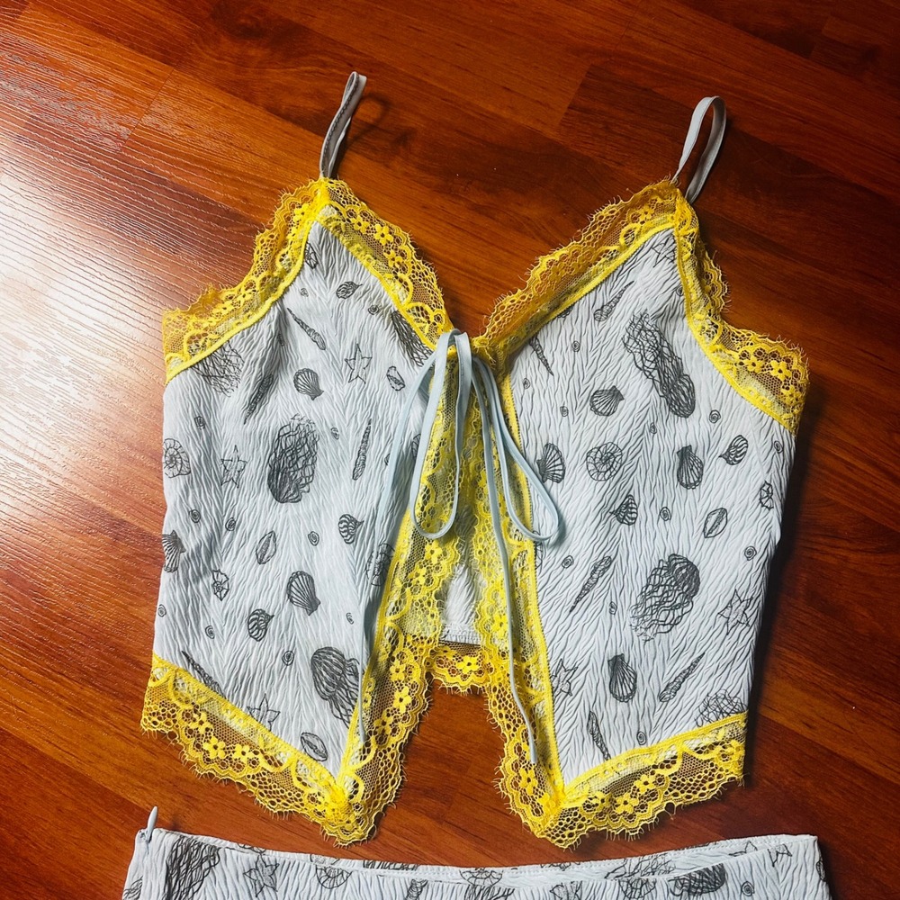 Cider Coastal Seashell Lace Trim Cami Top Mini Skirt 2 Piece Set - Picture 3 of 8
